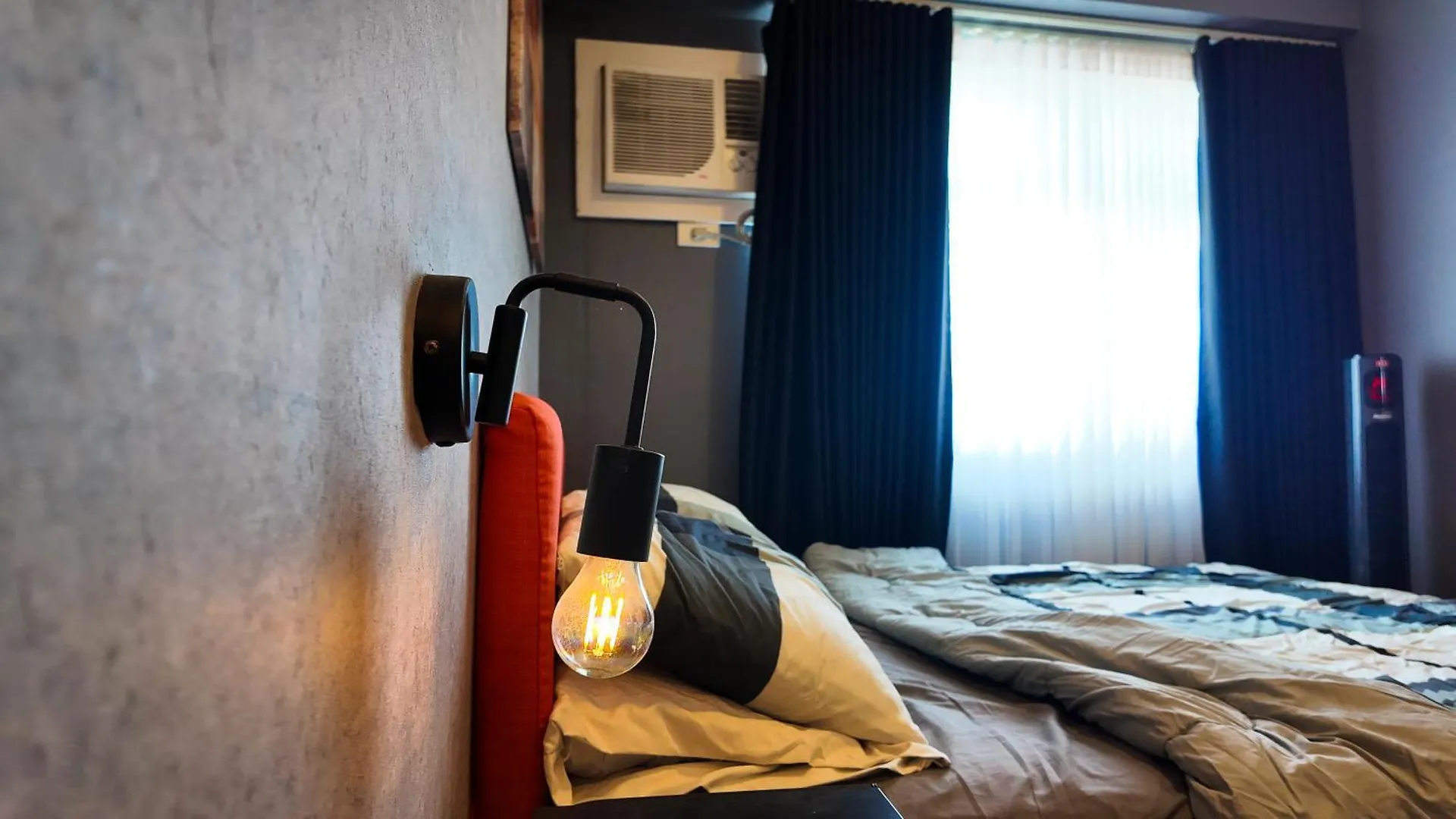 Studio Near Sm Megamall 400Mbps Netflix Disney Hbo Manila Apartment