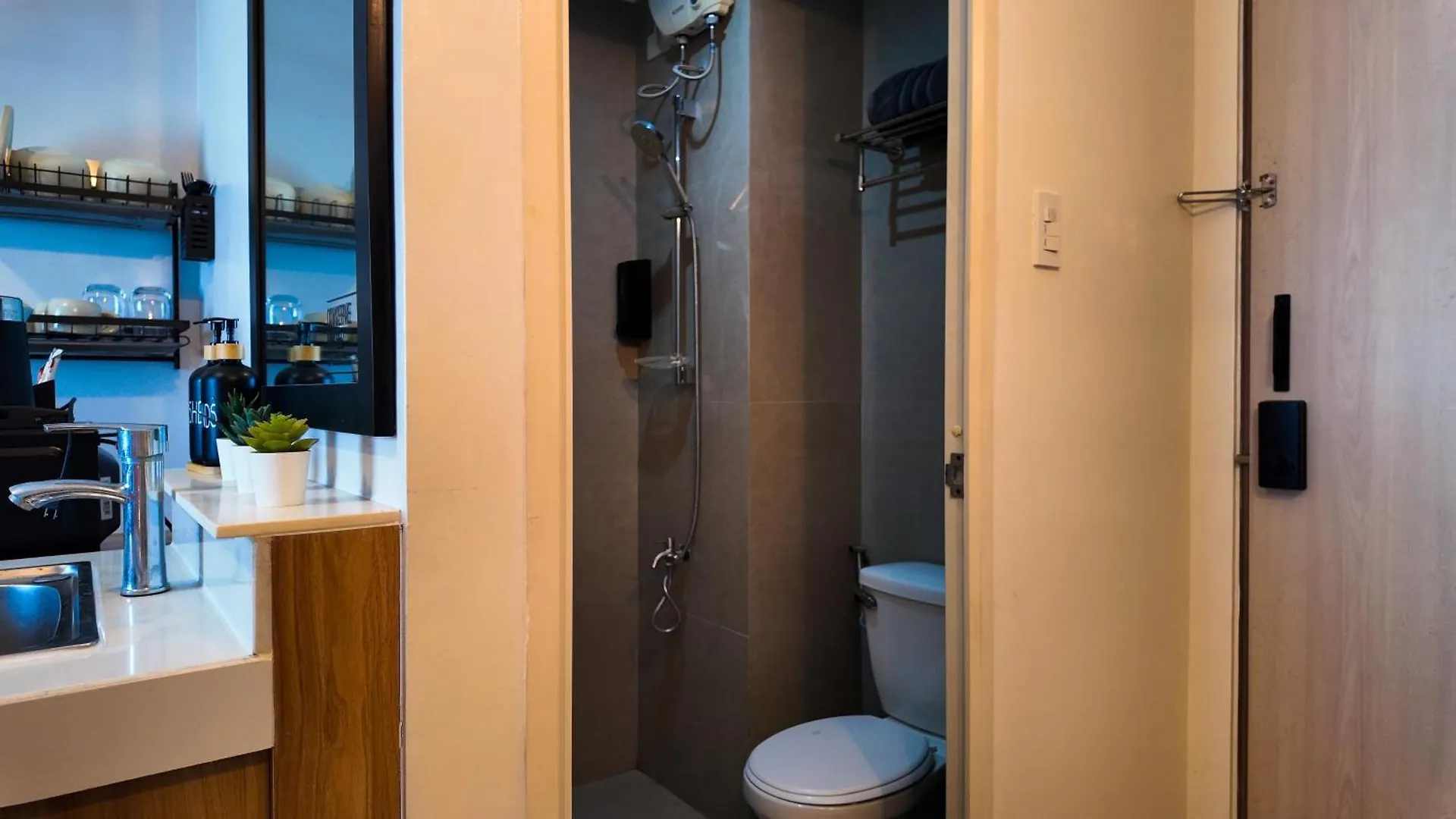 Studio Near Sm Megamall 400Mbps Netflix Disney Hbo Manila